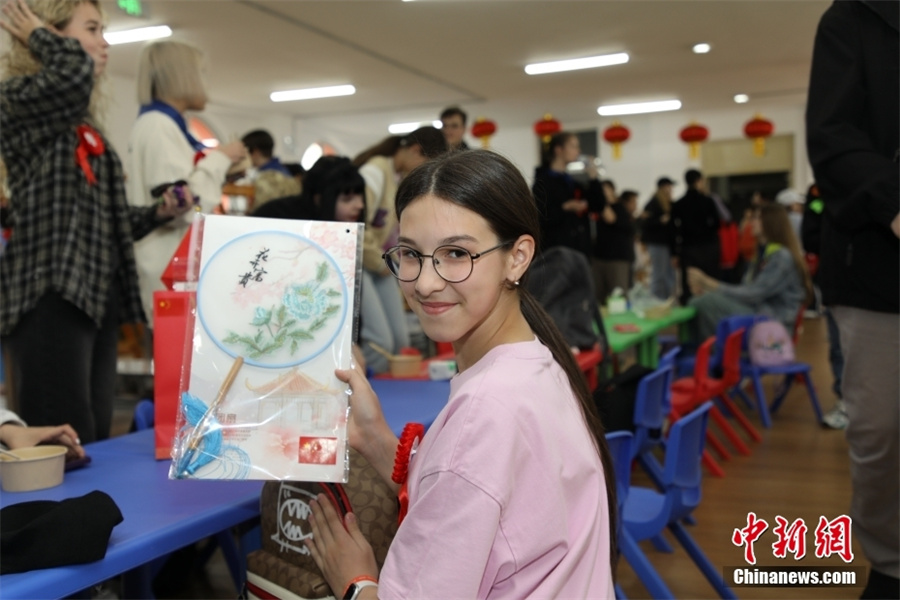 Дети из Китая и России встретились для празднования Дня защиты детей